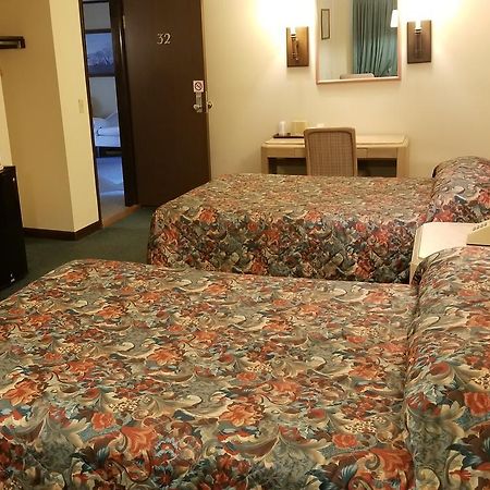 Corning Gatehouse Motel ภายนอก รูปภาพ